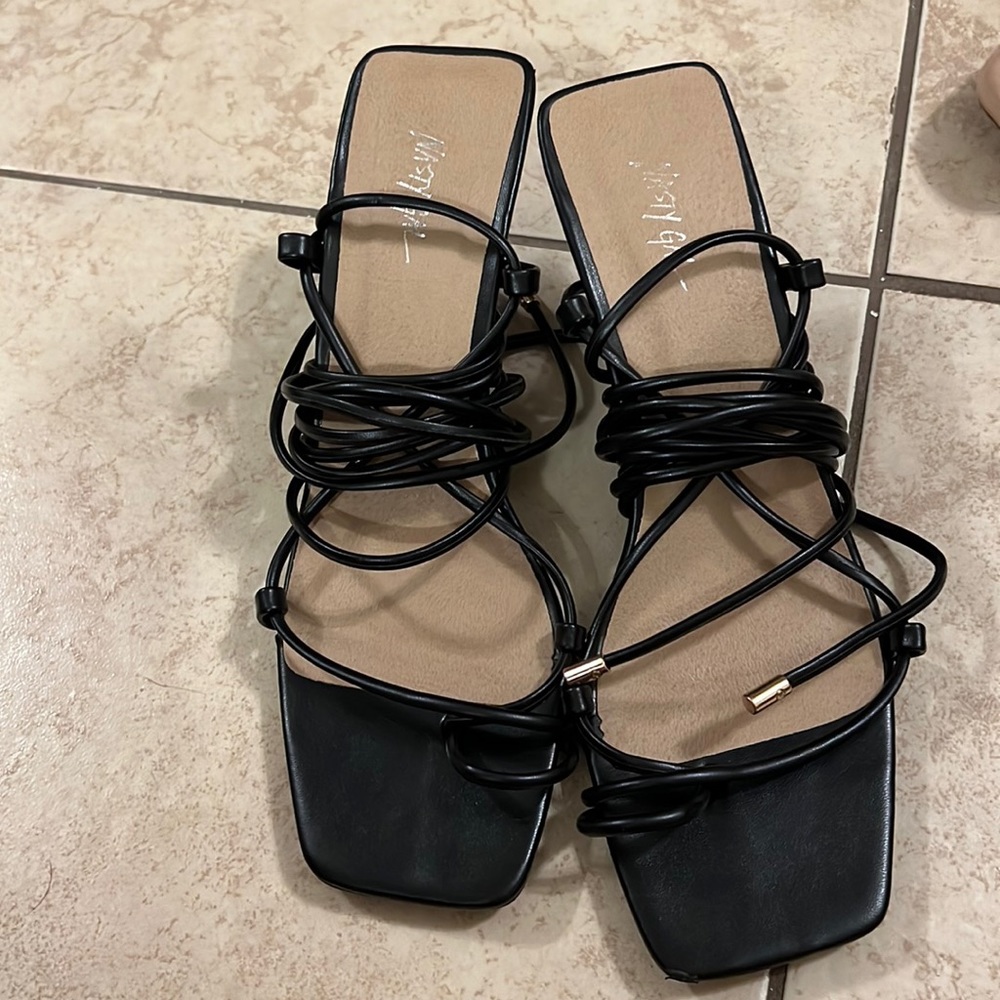 Nasty gal kitten heel